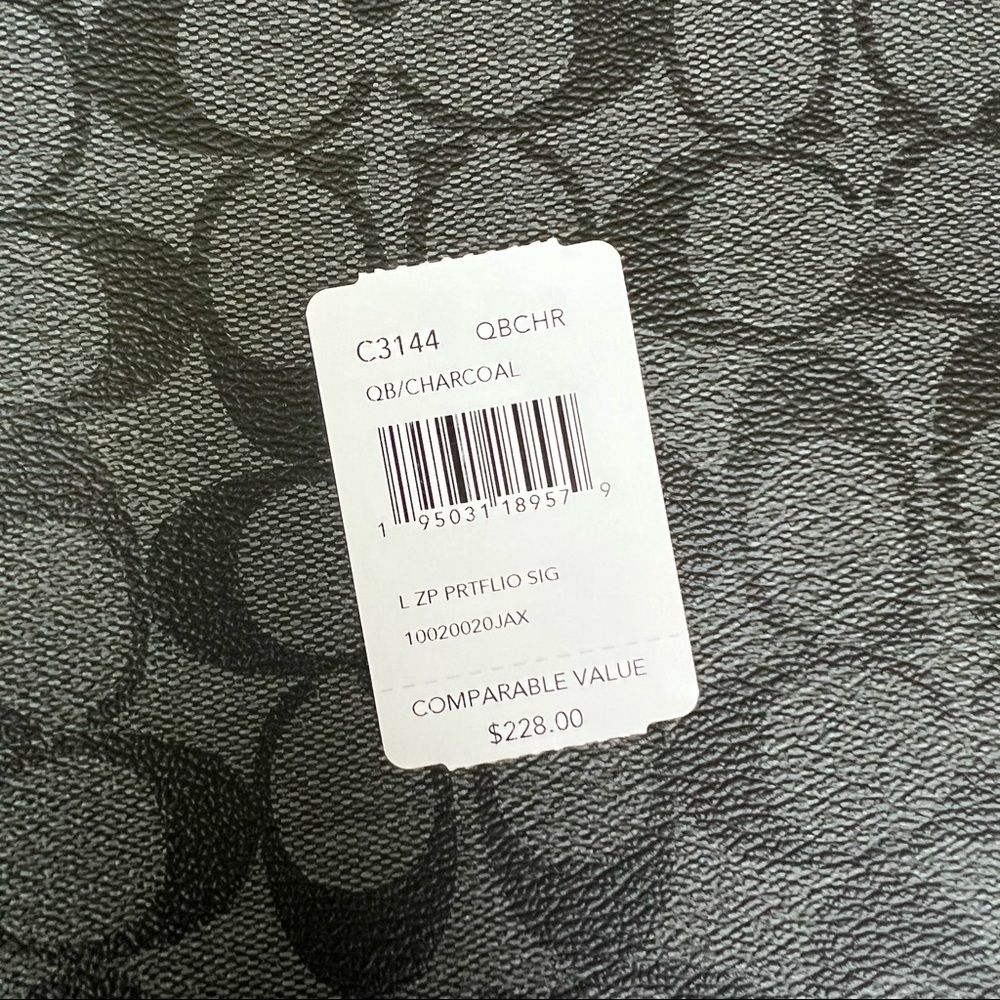 Coach L Zip Portfolio In Signature Canvas - Picture 8 of 8